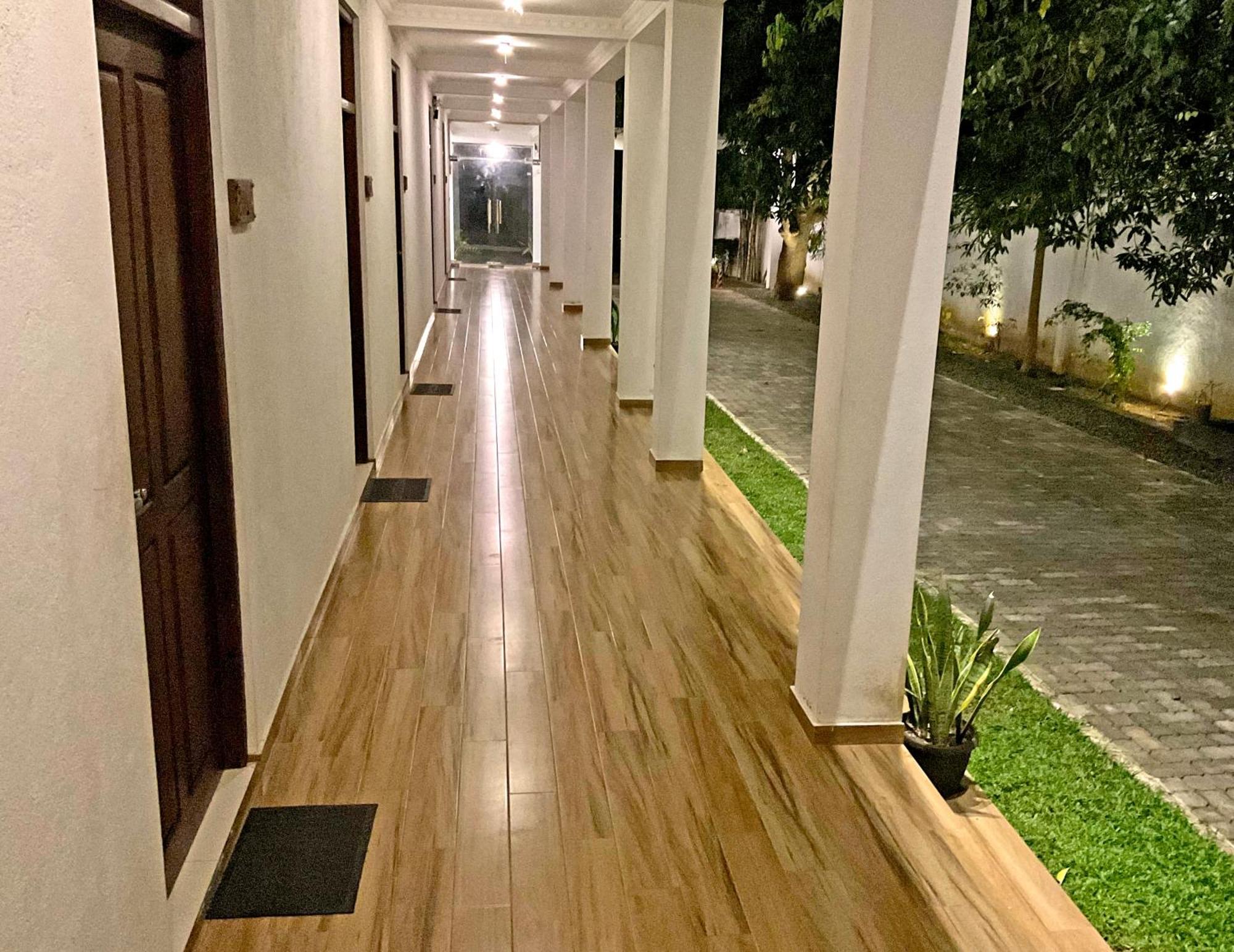 Grand Detagamuwa Hotel Катарагама Екстер'єр фото